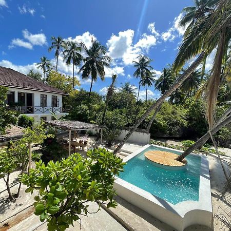 Kima Serviced Beach House & Suites Bwejuu Ngoại thất bức ảnh