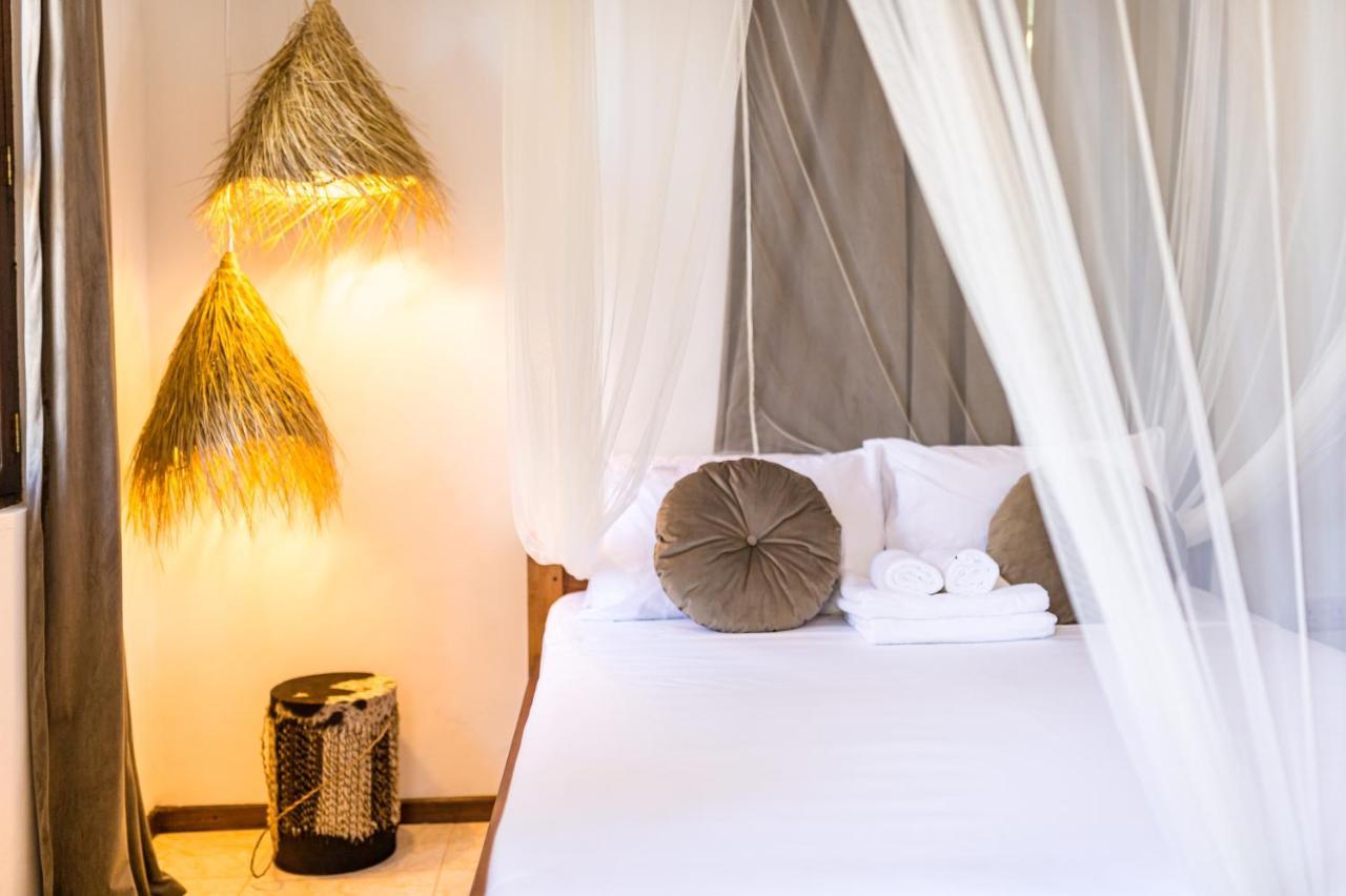 Kima Serviced Beach House & Suites Bwejuu Ngoại thất bức ảnh