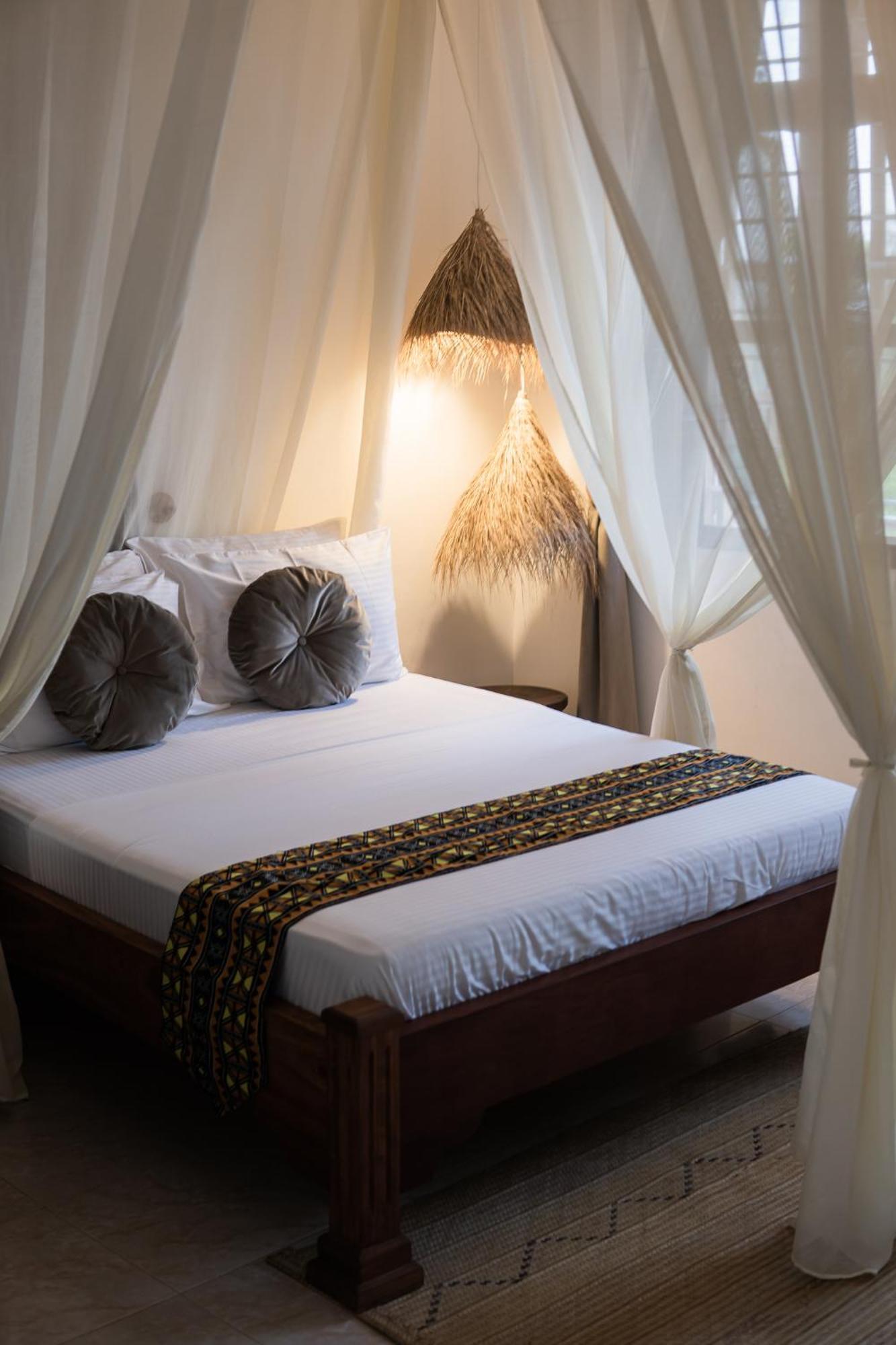 Kima Serviced Beach House & Suites Bwejuu Ngoại thất bức ảnh