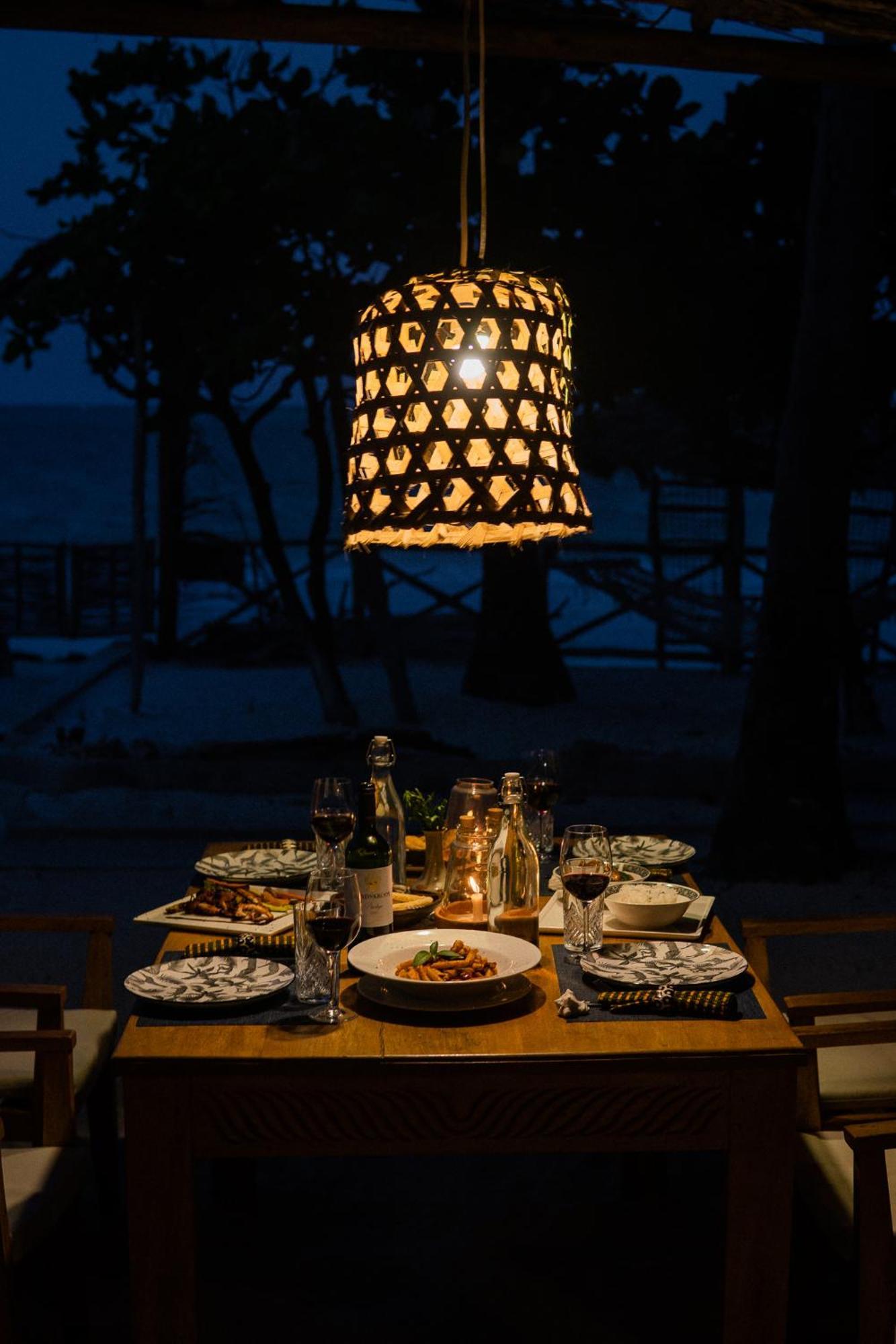 Kima Serviced Beach House & Suites Bwejuu Ngoại thất bức ảnh